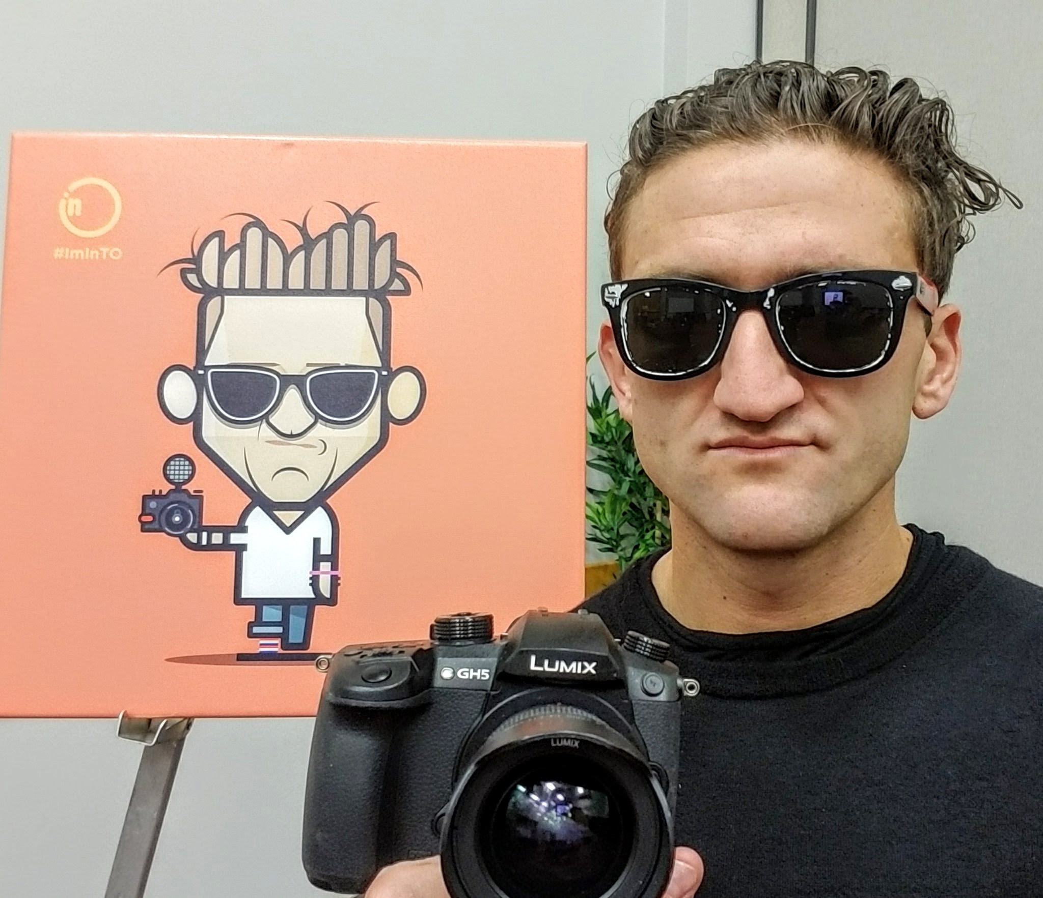 Selfie of Casey Neistat with his Loogmoji by Loogart